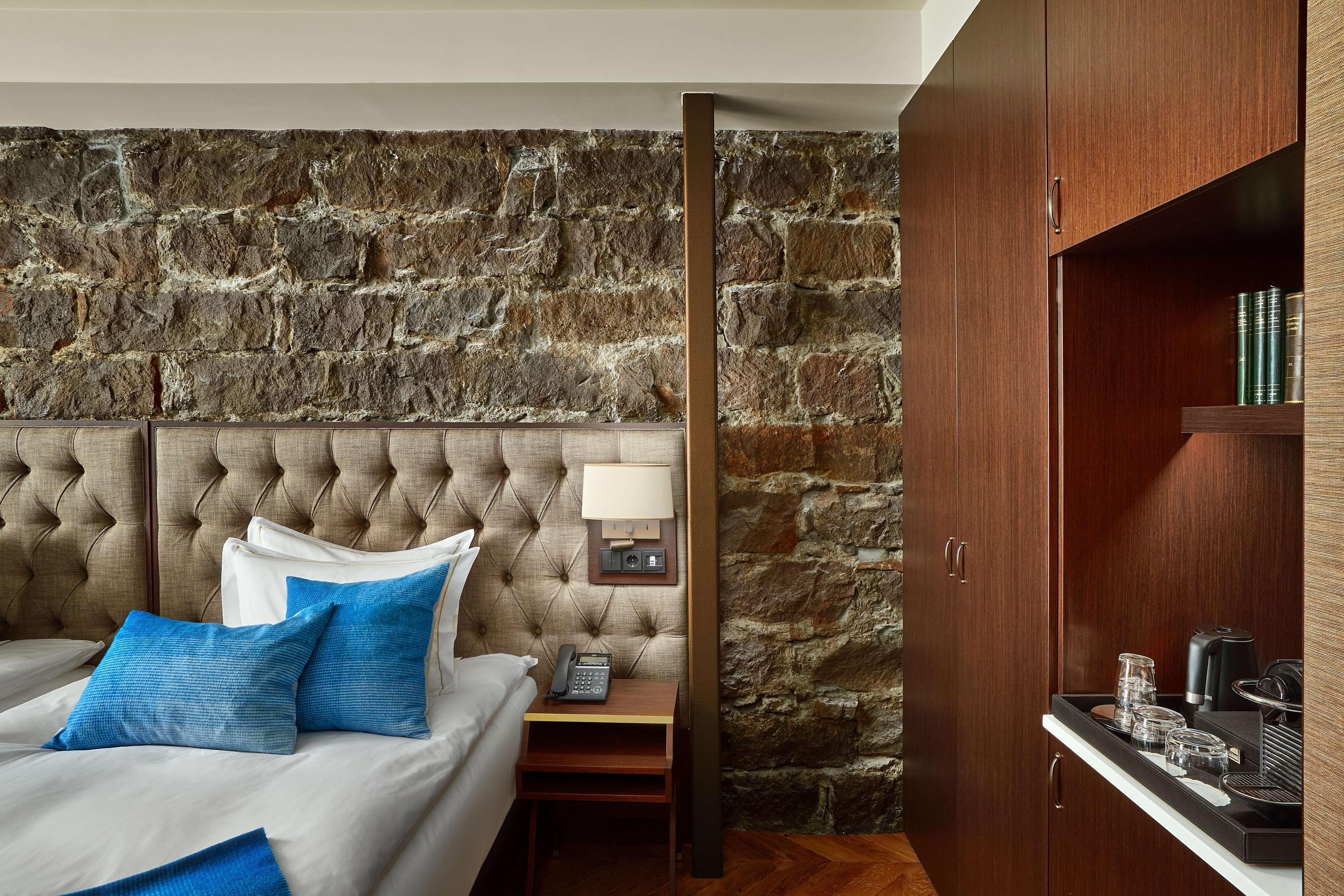 Reykjavik Konsulat Hotel, Curio Collection By Hilton Exterior photo