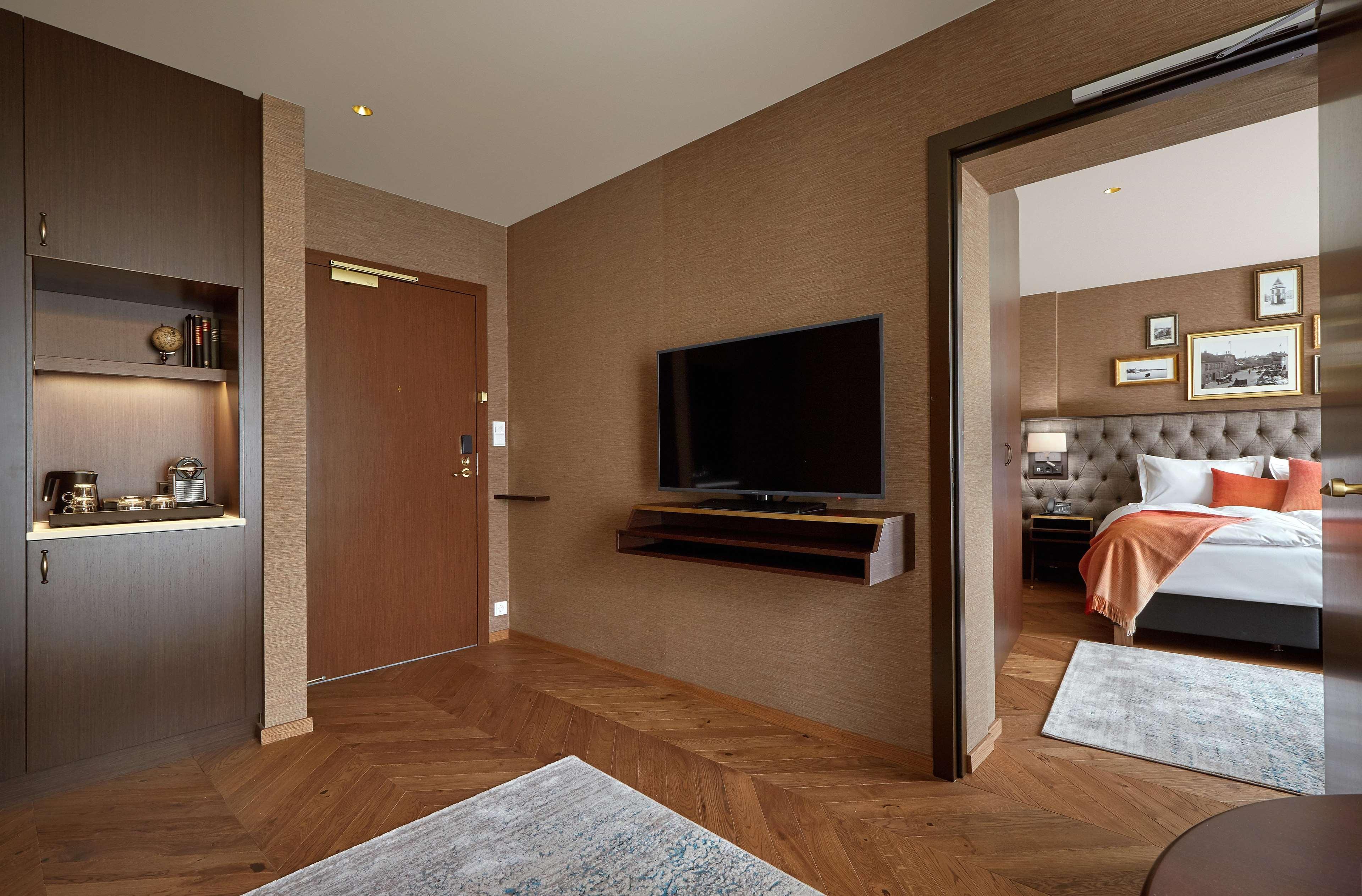 Reykjavik Konsulat Hotel, Curio Collection By Hilton Exterior photo